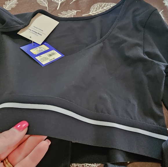 Nwt Joylab cropped work out top- xl - Picture 6 of 6
